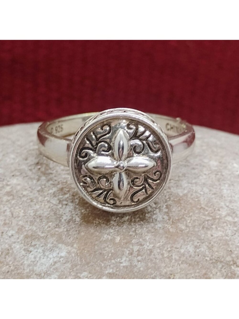 Celtic Inspired Sterling Silver Cross Signet Medallion Ring Size 10 - Picture 2 of 7